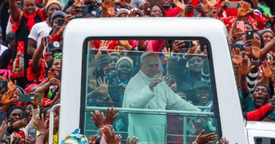 Crowds gather in Cameroon for biggest event of Pope Leo's Africa tour