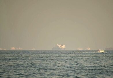 Dilemma over crossings as fate of Hormuz ships remains uncertain