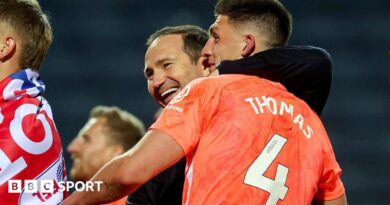 Frank Lampard celebrating promotion