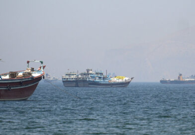 Hormuz shipping traffic remains at a trickle as US-Iran deadlock deepens