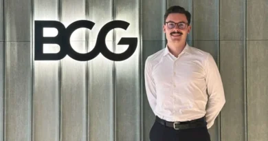 How I taught myself to code, quit my consulting job, and started an AI robotics firm by age 25