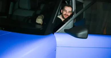 I finally sat in the Bezos-backed Slate truck. It's designed to be unfinished.