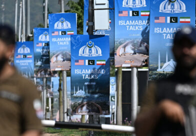 Iran War Live Updates: Vance Expected to Lead Talks in Pakistan, U.S. Officials Say
