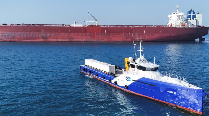 Iran navy says any ship trying to pass Strait of Hormuz will be targeted