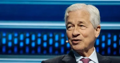 Jamie Dimon says if you want to win competitive battles, you need small 'Navy SEAL' teams to move faster