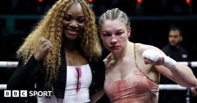 Lauren Price lands punch on Stephanie Pineiro