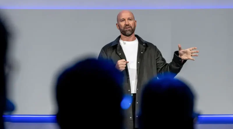 Meta's CTO has some advice for college students wanting to work in tech: 'Constantly be building.'