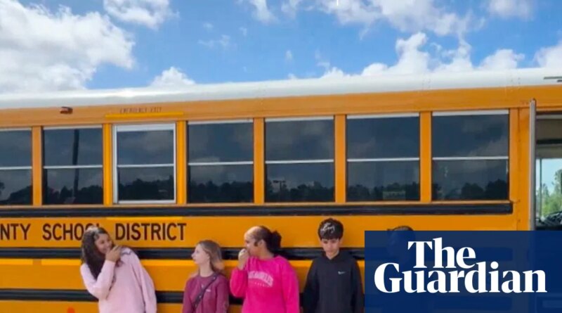 Mississippi school kids stop school bus on highway after driver passes out