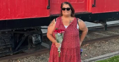 My income dropped to less than $12,000 after burnout caused my health to collapse. I had to learn how not to overwork myself.