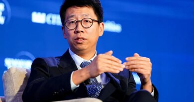 Once close enough for an acquisition, Stripe and Airwallex are now going after each other | TechCrunch