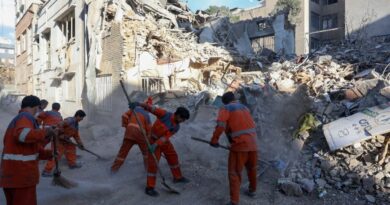 Pakistan makes last-minute bid to avert Trump threat to destroy Iran