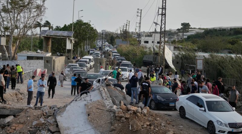 Photos: Displaced Lebanese families return home despite Israeli attacks