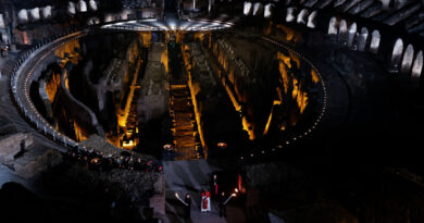 Pope Leo's Good Friday service offers prayer for deported children