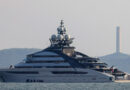 Russian superyacht crosses blockaded Strait of Hormuz