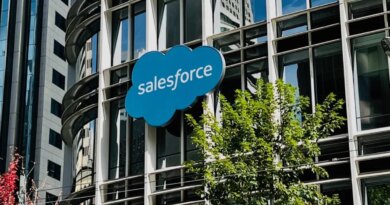 Salesforce logo on Salesforce Tower in San Francisco