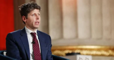 Sam Altman says he probably messages 'a few hundred' OpenAI employees a day