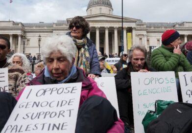 Scores arrested at pro-Palestinian rally in London Scores arrested at pro-Palestinian rally in London