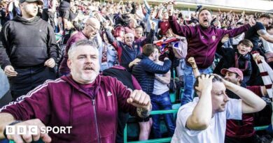 Hearts fans celebrate
