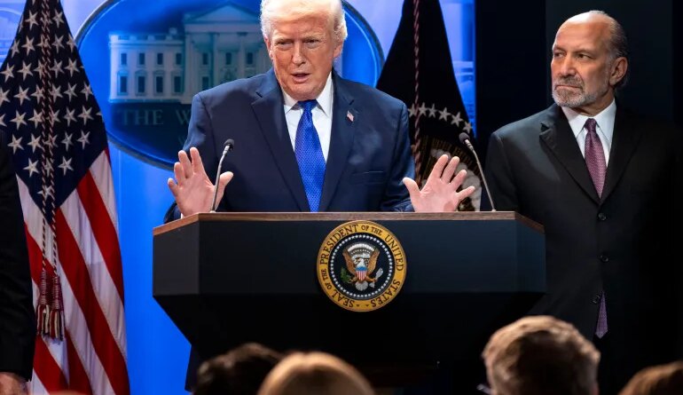 epa12763357 US President Donald J. Trump, alongside Commerce Secretary Howard Lutnick (R), addresses a press conference about the Supreme Court's striking down of most of his tariffs in the briefing room at the White House in Washington, DC, USA, 20 February 2026. Earlier today, the Supreme Court ruled against President Trump's tariff program. EPA/BONNIE CASH / POOL