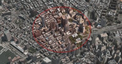 A red circle radius over New York City, representing a geofence warrant.