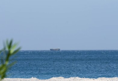 US says two naval ships ‘transited’ Strait of Hormuz for mine-clearing
