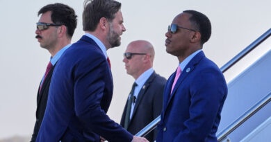 US team heads to Iran talks in Pakistan with low expectations