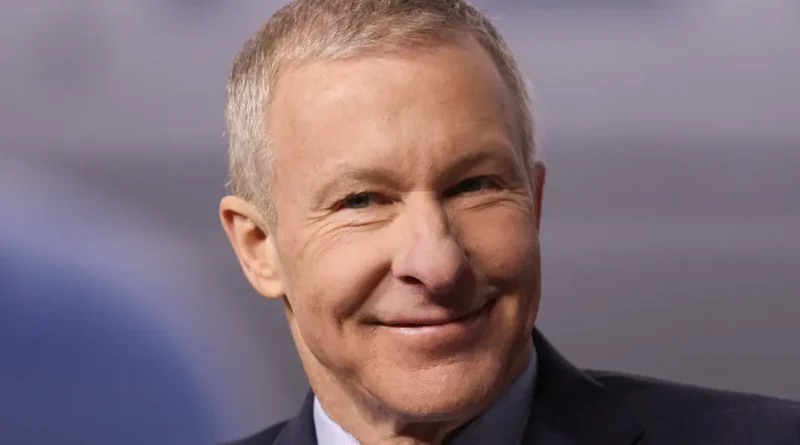 United Airlines CEO said he uses well-liked pilots make sure new hires pass the hang-out test