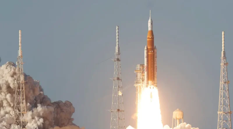 Watch Artemis II launch that's sending astronauts back to the moon for the first time since 1972