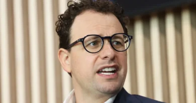 What smart people are saying about Mythos, Anthropic's new AI model that has some cybersecurity experts spooked