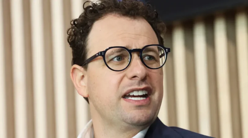 What smart people are saying about Mythos, Anthropic's new AI model that has some cybersecurity experts spooked