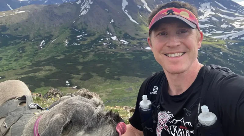 A busy cardiologist and father of 3 shares his 4 simple habits for good heart health
