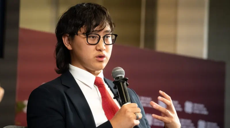 Alexandr Wang wants AI's feuding leaders to take a chill pill