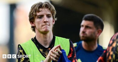 Anthony Gordon applauds Newcastle United supporters after the game against Fulham on 24 May 2026