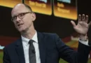 Apollo's chief economist says he sees 'zero evidence' of AI-related job losses, even as CEOs cite the tech in layoffs