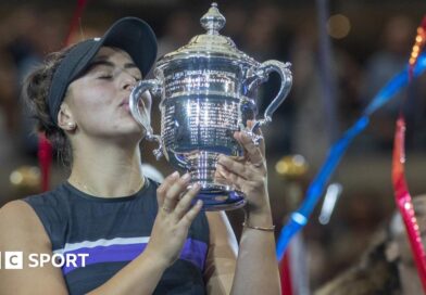 Bianca Andreescu kisses the US Open surrounded by confetti