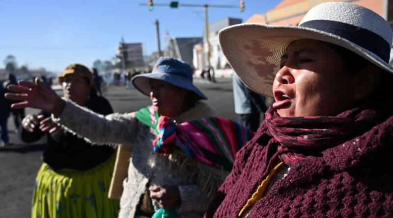 Bolivia launches early-morning crackdown on roadblocks outside La Paz