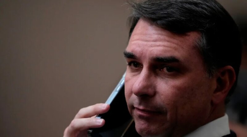 Brazil’s Flavio Bolsonaro meets with Trump amid troubled presidential bid
