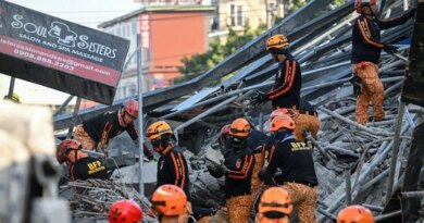 Building collapse in Philippines leaves 3 dead, 17 missing
