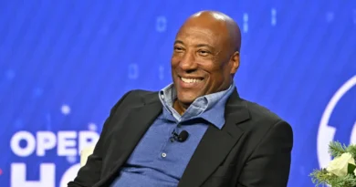 Byron Allen wanted to own Paramount. He's buying BuzzFeed instead.