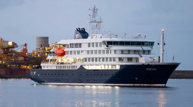Cruise ship hit by hantavirus outbreak arrives in Tenerife