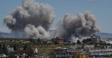 Deadly Israeli strikes pound south, east Lebanon Deadly Israeli strikes pound south, east Lebanon