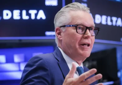 Delta CEO stands by his decision to choose Amazon over Elon Musk's Starlink for one main reason