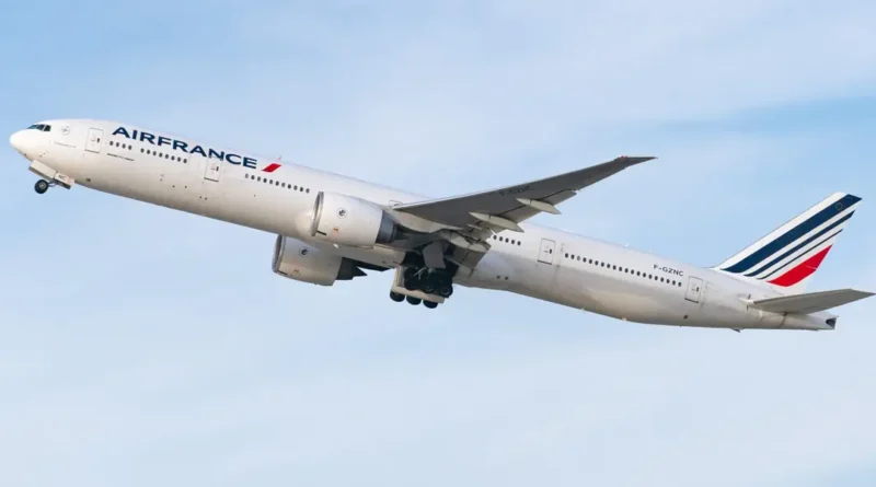 Ebola fears stopped a flight from Paris to Detroit from landing in the US and forced a diversion to Canada