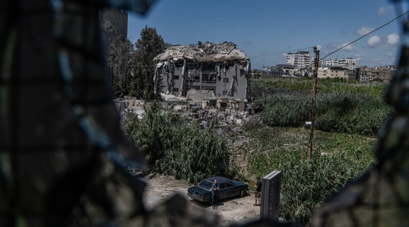 Fate of War in Lebanon Rests With Outside Powers