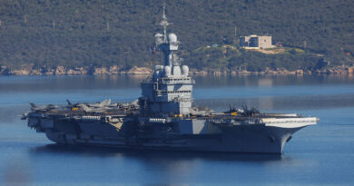France moves aircraft carrier to Red Sea with eye on Hormuz mission