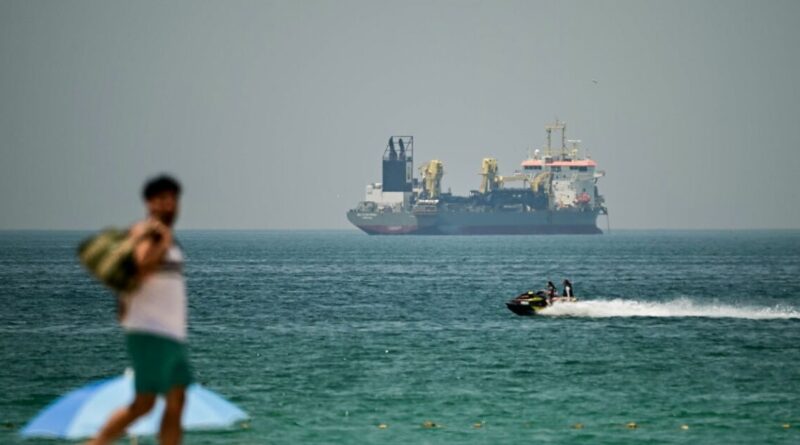 Gulf countries' plans to bypass Hormuz still far off, experts warn