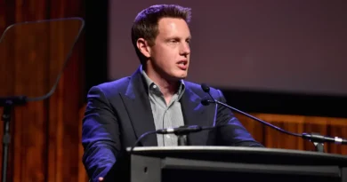 Here's what David Ellison told Paramount employees after beating earnings estimates