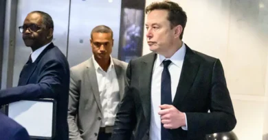 I was in the courthouse when Elon Musk testified. Here's what it was like.