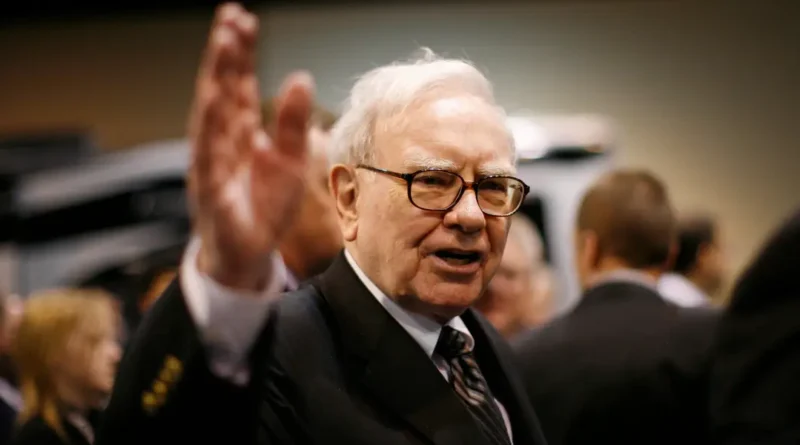I was in the room for Warren Buffett's surprise interview. The mood swung from excited to grim, then hopeful.