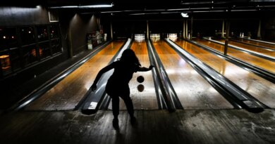 If You’re a Serious Bowler, You Need to Know About Bowling Lane Oil